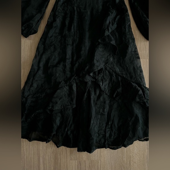 NWT Lulus Spectacular Feeling Emerald Embroidered Faux Wrap Midi Dress - Small - Picture 5 of 10